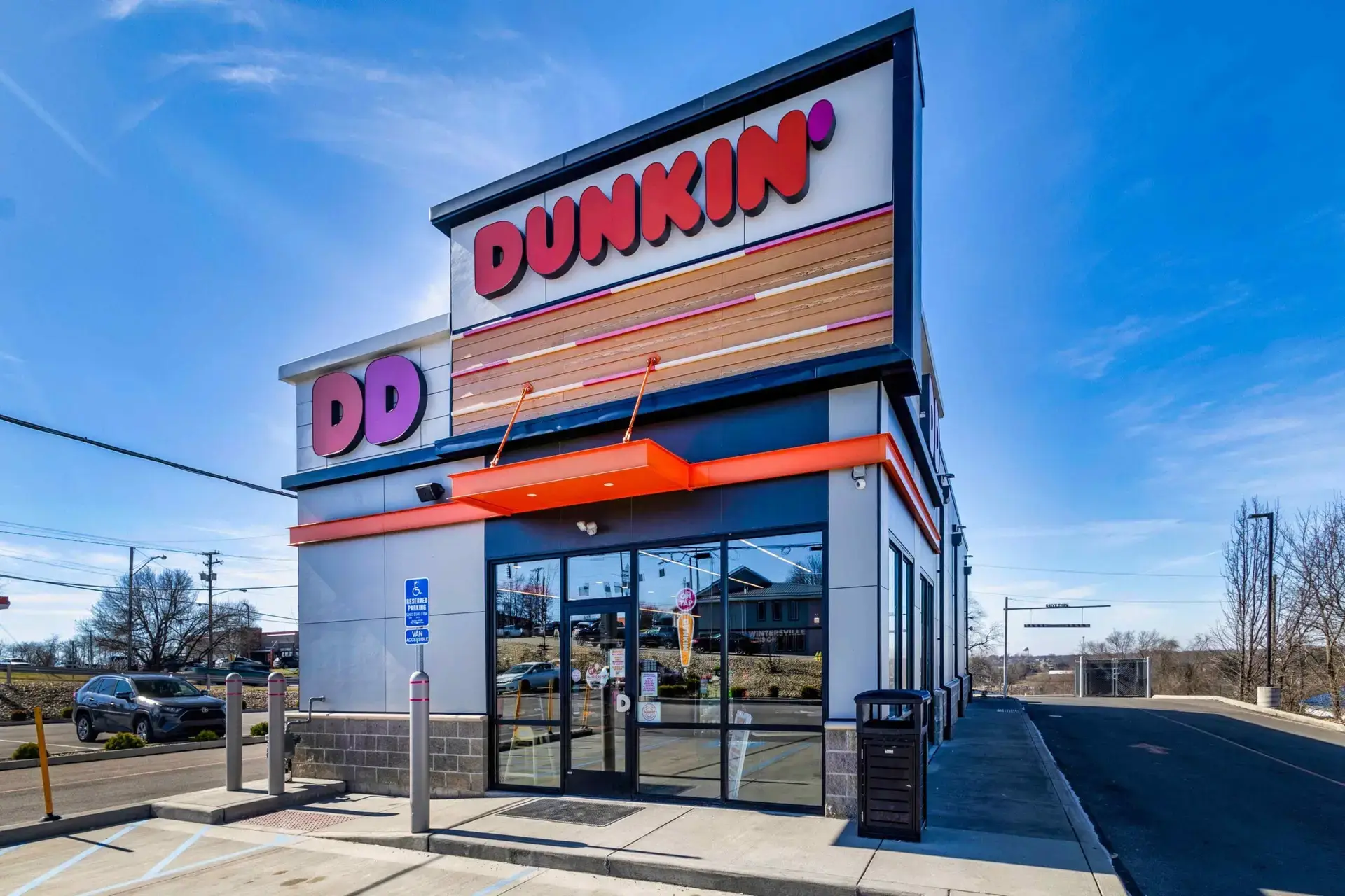 Quick-service restaurant building