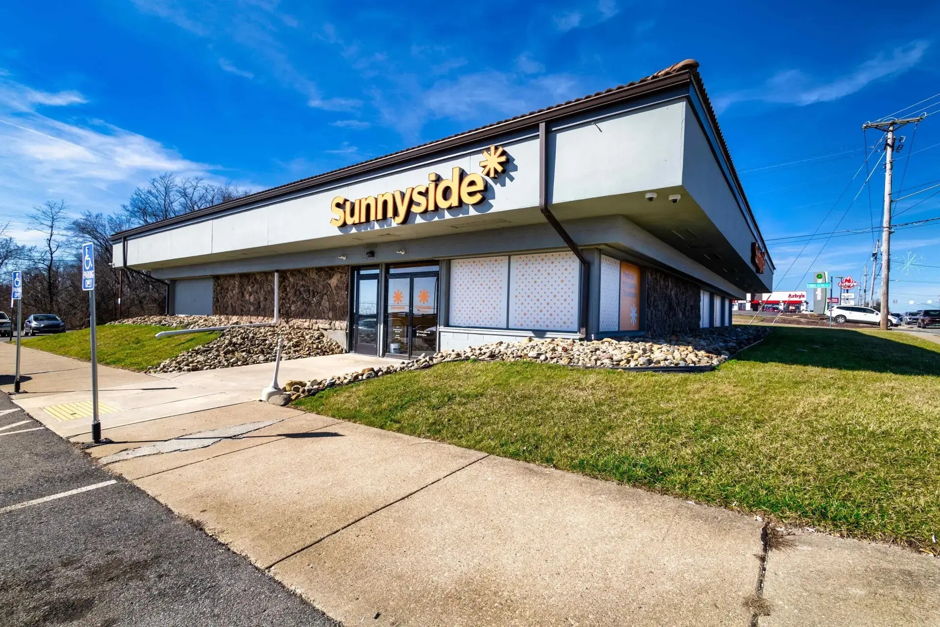 Retail building managed by Cedar One