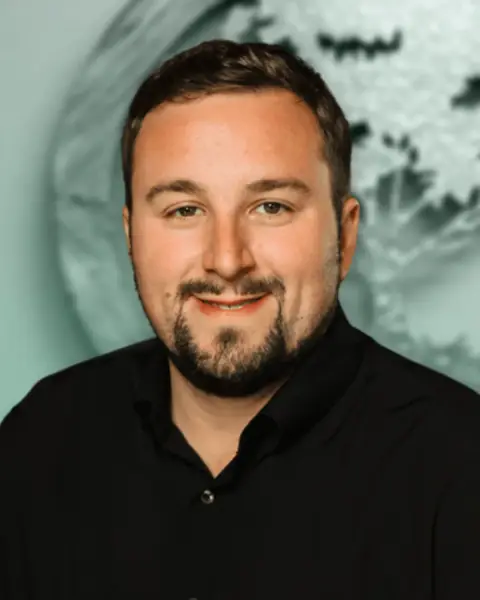 James Lash, Associate Broker